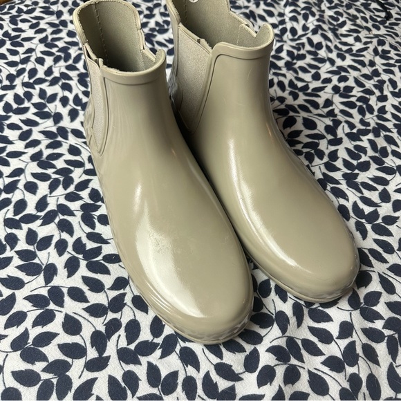 Hunter Grey Taupe Original Refined Pull On Durable Rubber Chelsea Boots NWOT 10 - Picture 5 of 16